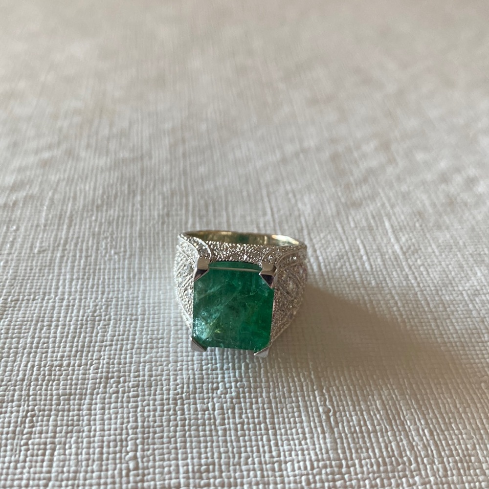 14k white gold emerald ring
